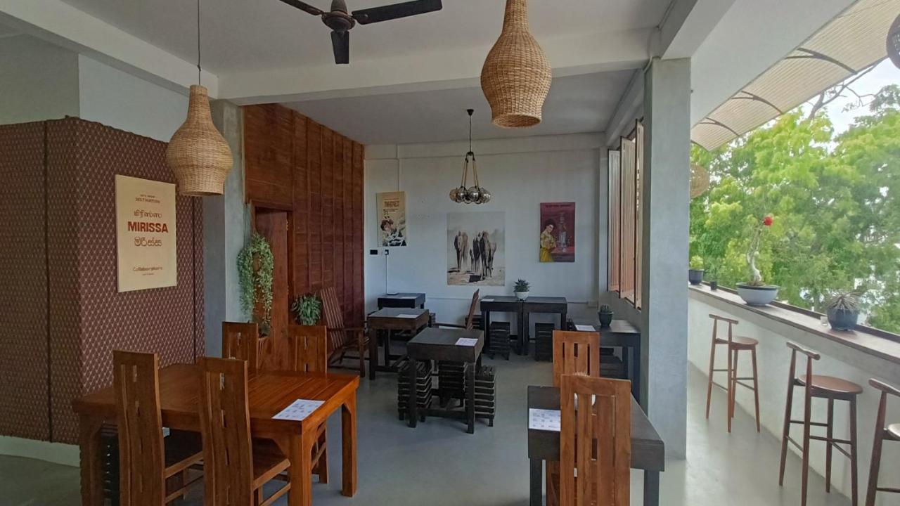 מיריסה Yasis Surf Lodge מראה חיצוני תמונה